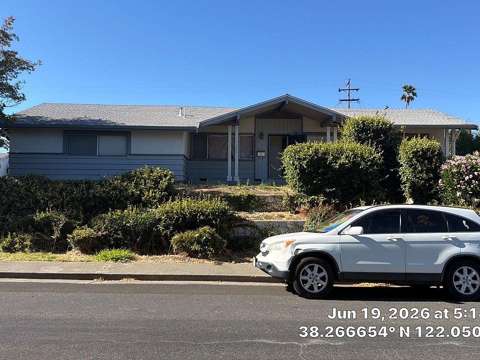 1st image of 1306 Canterbury Dr