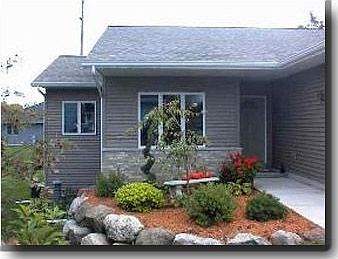 1st image of 709 Forest Glen Cir