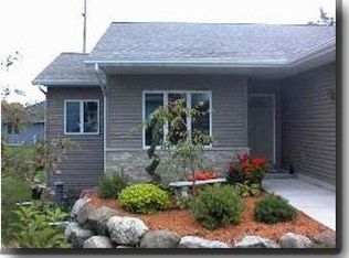 709 Forest Glen Cir, Prairie Du Sac, WI 53578