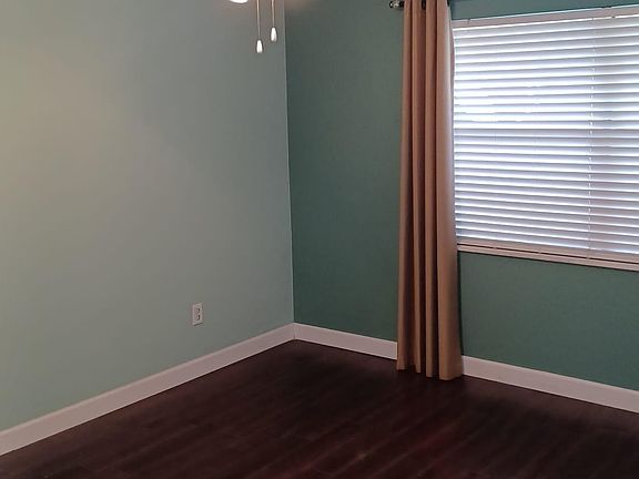 5th image of 299 Hill St