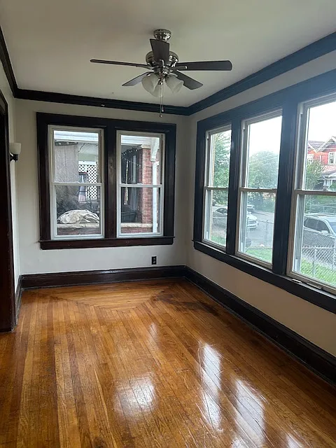 3 bed, 2256 sqft, $1,600 — Photo 2