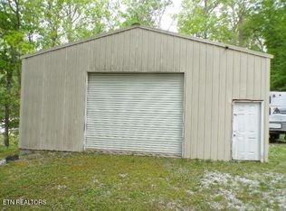 716 Morgan County Hwy, Harriman, TN 37748