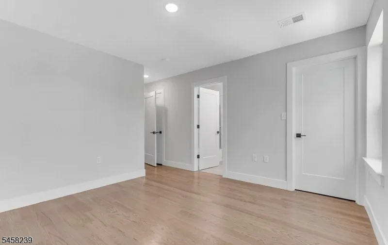 3 bed, 2.0 bath, $3,400 — Photo 4