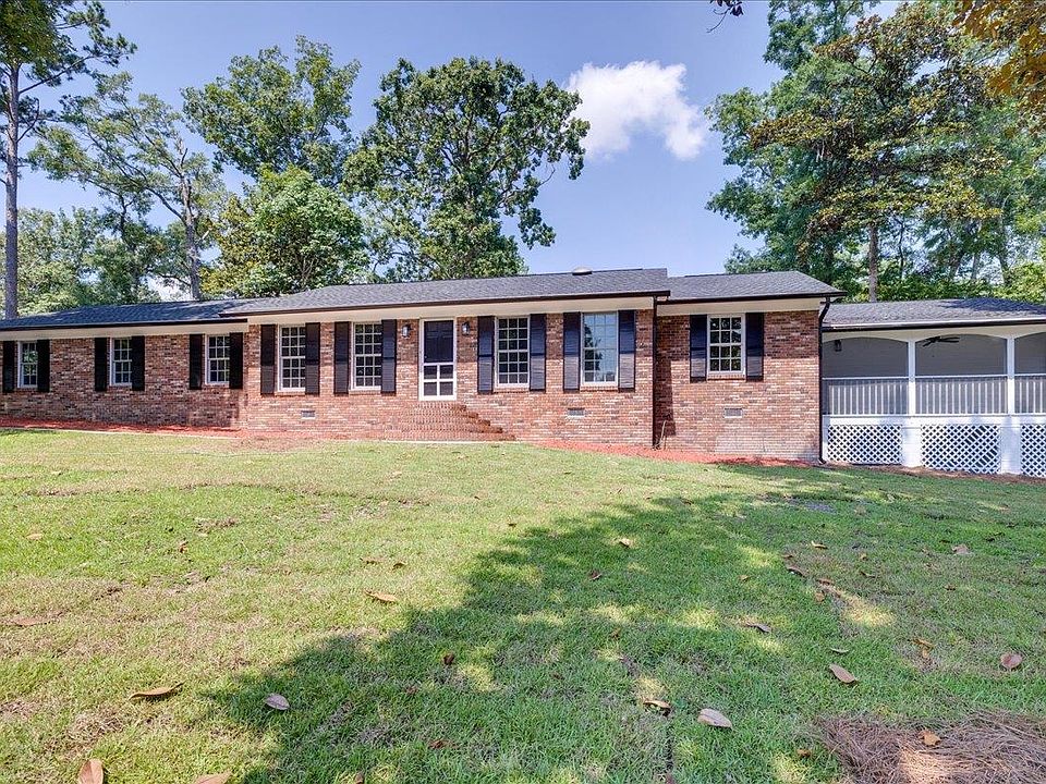 1st image of 3752 Suffolk Dr