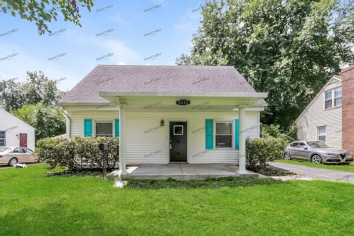 1512 Sharon Dr