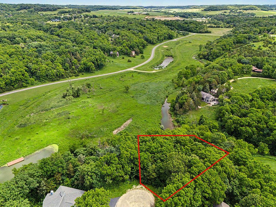 1st image of 9 Whitetail Ct