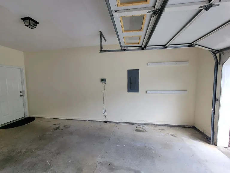 1063 Waltons Pass — Photo 21