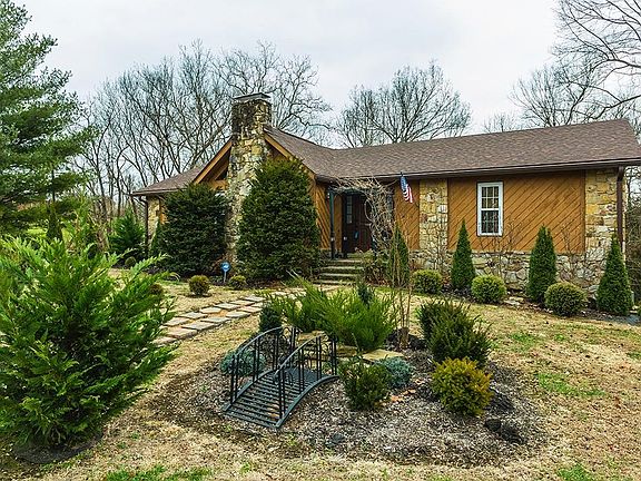 2nd image of 119 Hilltop Dr