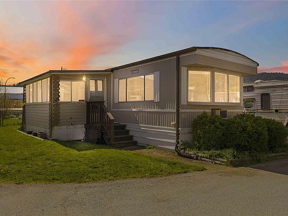 2nd image of 2847 Sooke Lake Rd #48