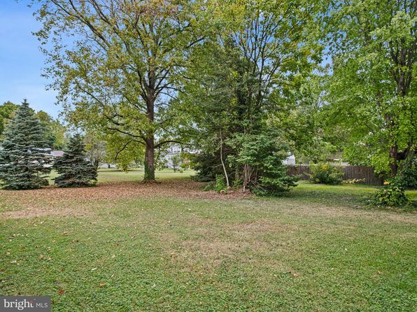 12 Wistar St, Claymont, DE 19703