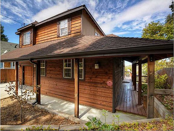 2nd image of 318 Emerald Dr