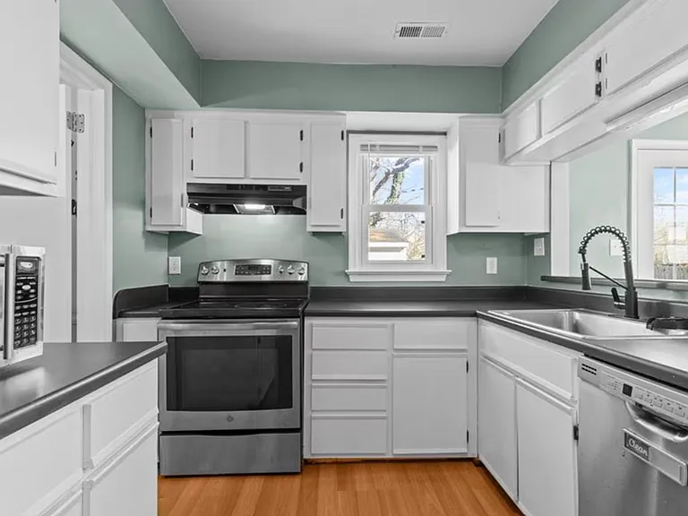 2428 Casey Ct — Photo 4