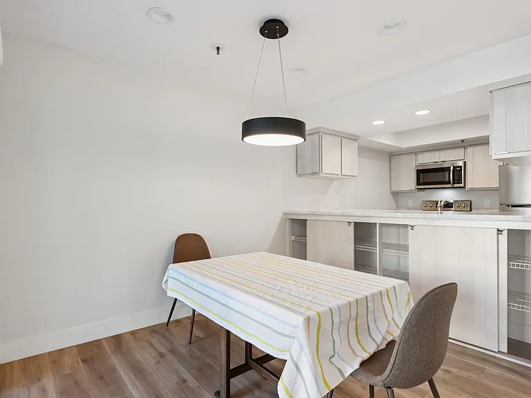410 Sheridan Ave #226 — Photo 8