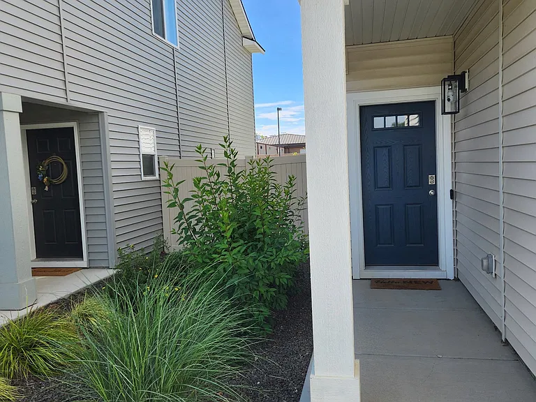 2308 Oxon St — Photo 2