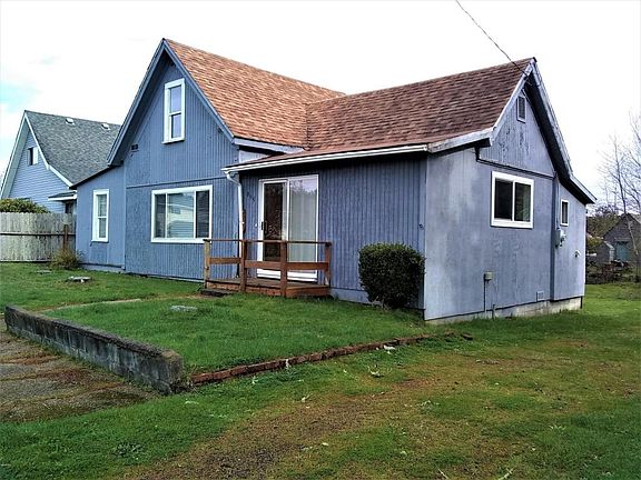 2nd image of 865 NE Commercial St