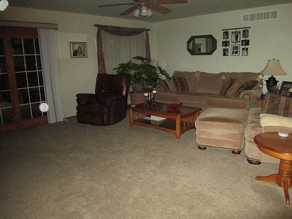 2nd image of 302 Woodland Dr