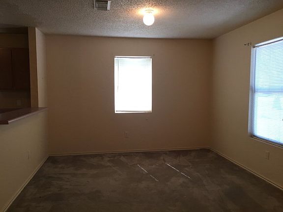 5th image of 1013 W 2nd St