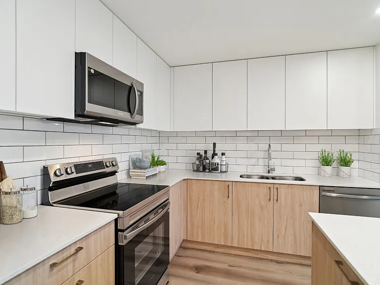 187 Bagshaw St #309 — Photo 22