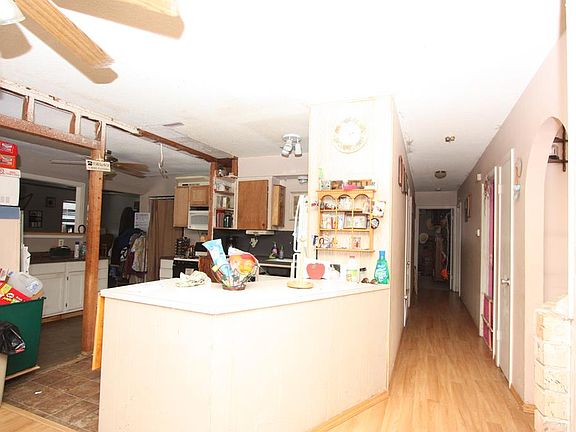 4th image of 1001 E Clare St