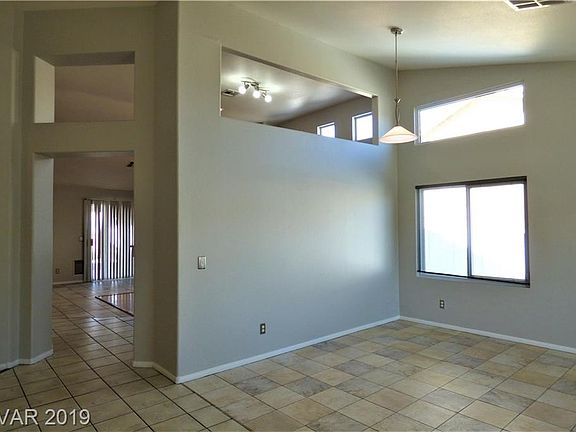 5th image of 9536 Glengarry Dr