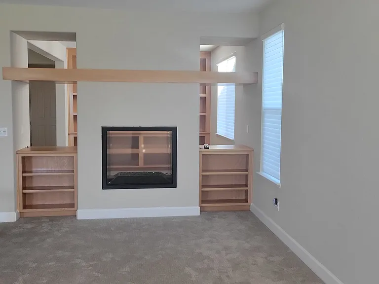 401 Waterwood Dr — Photo 2
