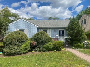24 Beebe Ave, Hempstead, NY 11550