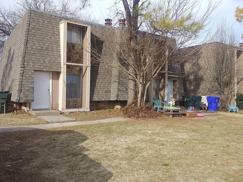 1st image of 1230 Northcliff Ave
