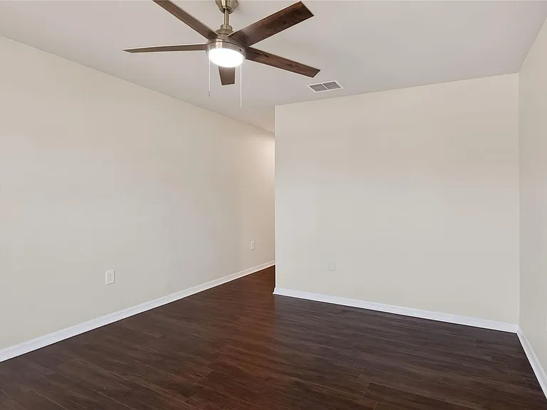 780 Overlook Grove Dr — Photo 18