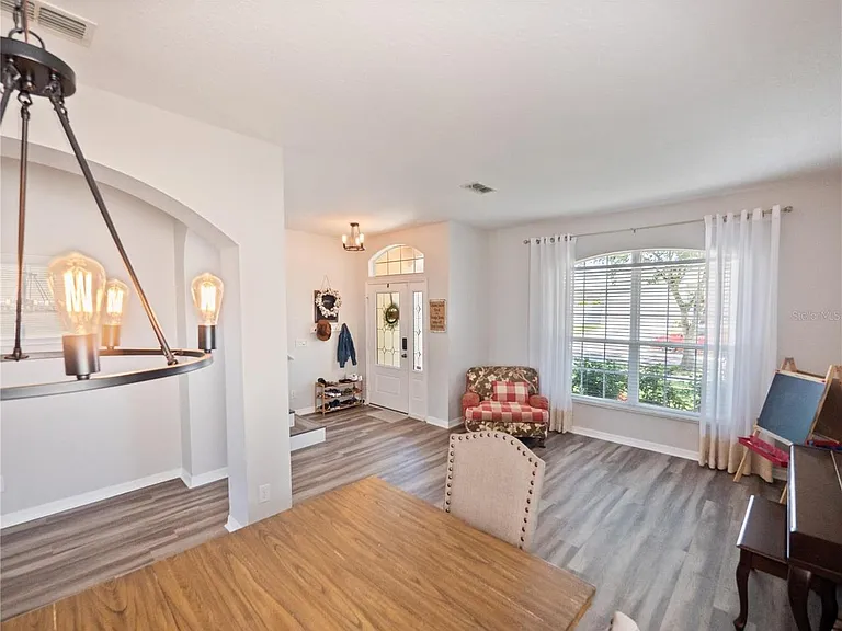 4904 Adair Oak Dr — Photo 15