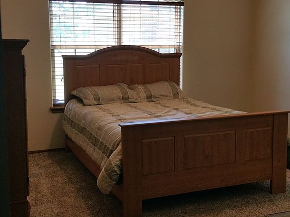 Bedroom with Jack and Jill b