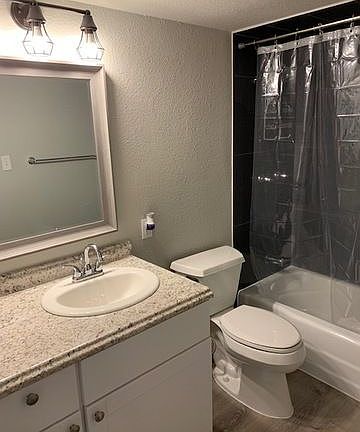 4th image of 615 Vance Jackson Rd APT 101