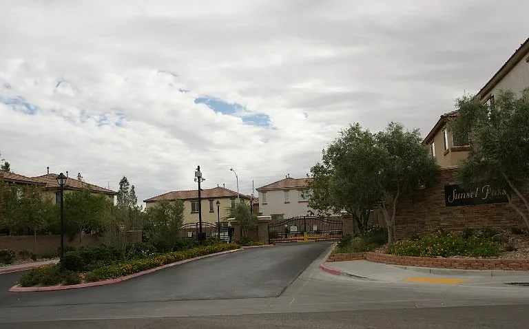 5010 Whispy Breeze Ave — Photo 23