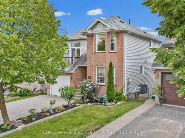 786 Hunters Gate Cres, Woodstock, ON N4V 1G4