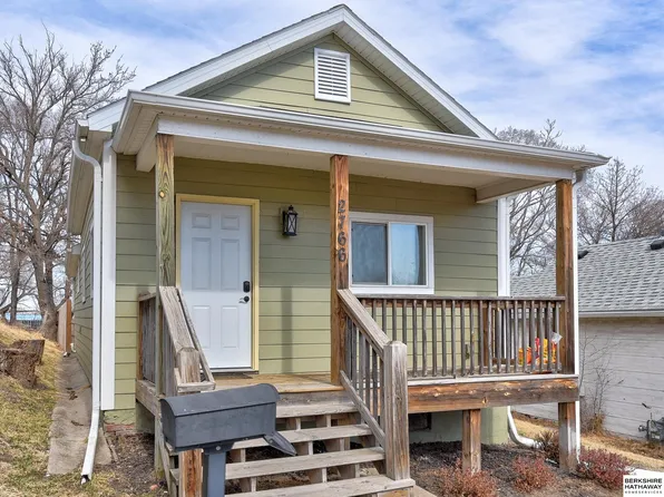 2766 Dupont St, Omaha, NE 68105