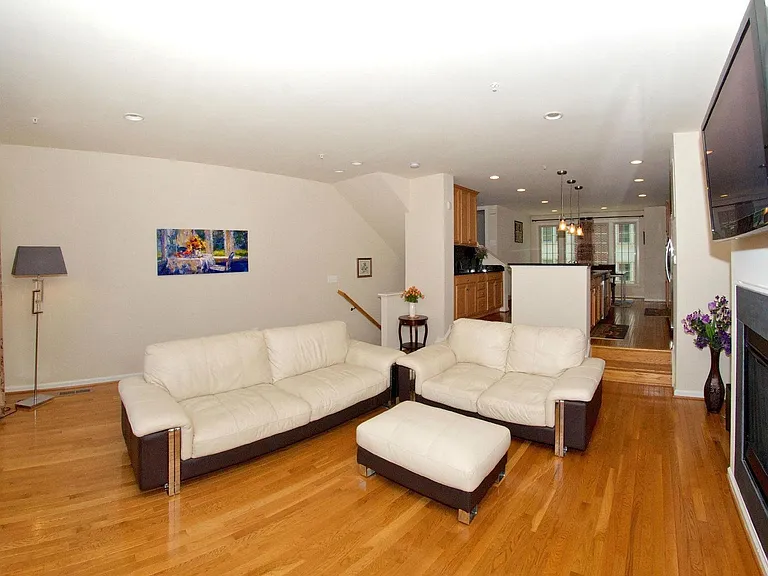 3152 Blue Barn Way — Photo 4