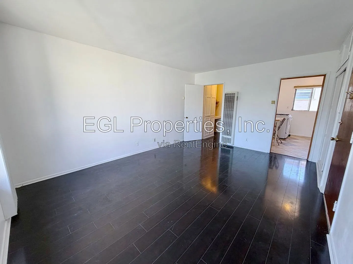 Studio, 1.0 bath, 500 sqft, $1,500 — Photo 3