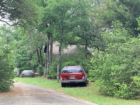 3rd image of 10907 Spicewood Pkwy