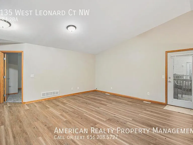 1135 W Leonard Ct NW — Photo 4