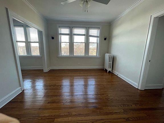 2nd image of 1308 W Lunt Ave #507