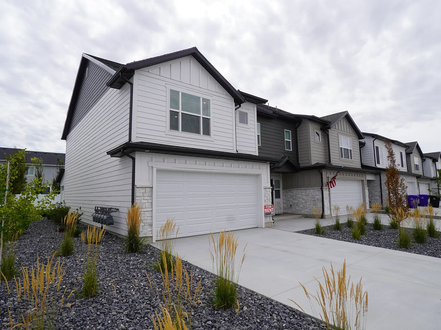 Beautiful townhome @ 3065 S Ludlow Wy Syracuse — Photo 2