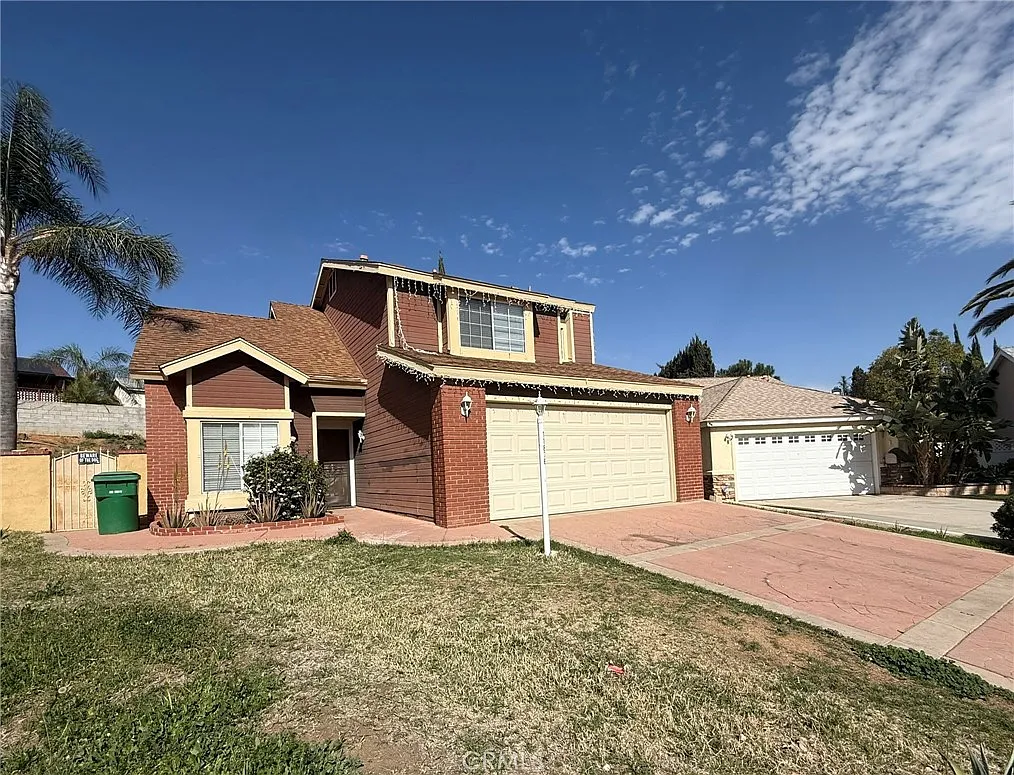 3 bed, 2.5 bath, 1420 sqft, $2,650 — Photo 2