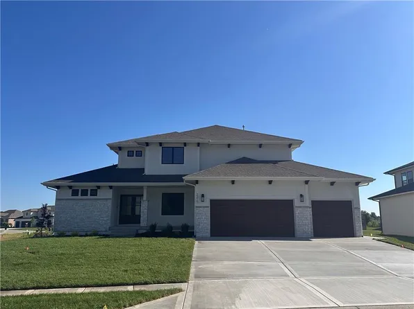 2315 Fishing Ln, Kearney, MO 64060