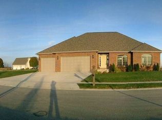 2512 Centennial Dr, Springfield, IL 62711