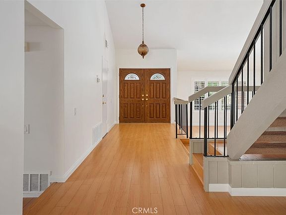 3rd image of 23949 Rotunda Rd