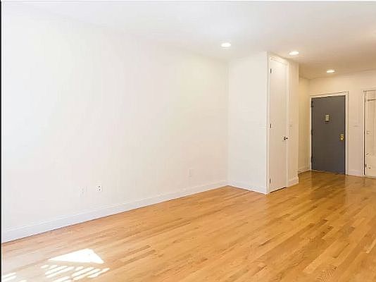 2nd image of 344 W 17th St APT 1B