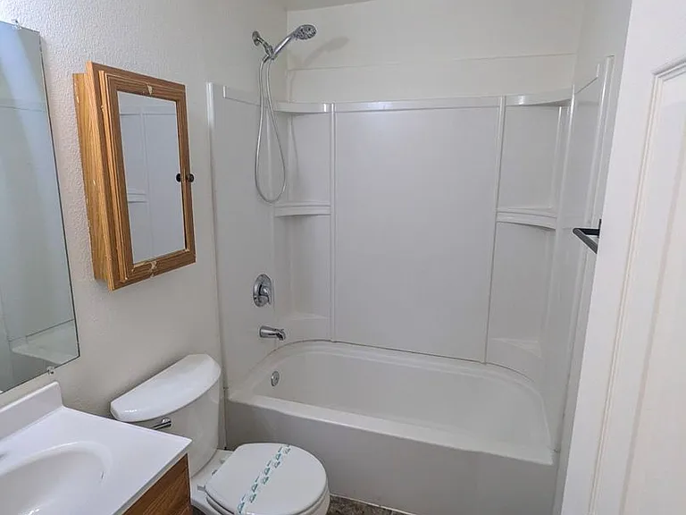 3426-3442 Hadley St NE — Photo 24