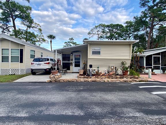 2nd image of 4615 Clyde Ln