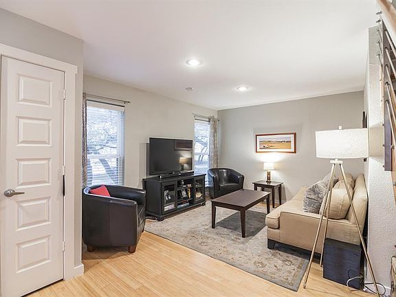 3rd image of 3214 Clawson Rd Unit B