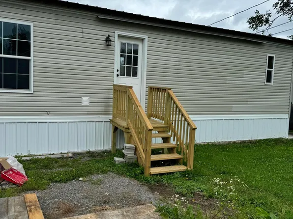 22 Christopher Road, Dexter, ME 04930