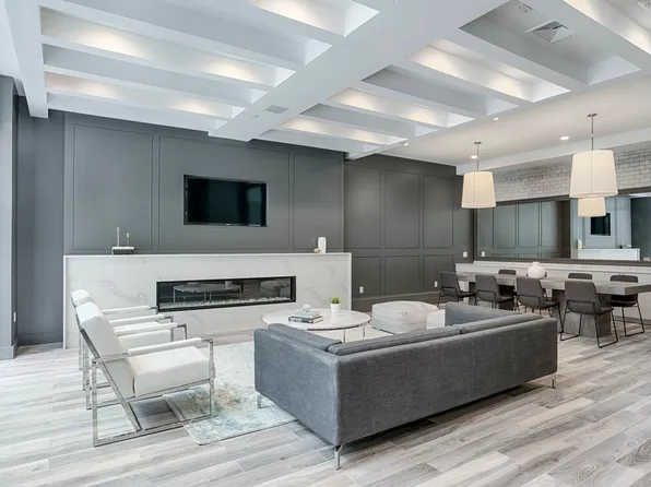 409 Eastern Parkway image 14 of 20